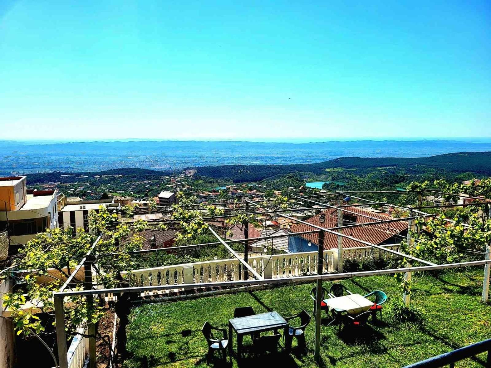 Garden Villa Guni Krujë Exteriör bild